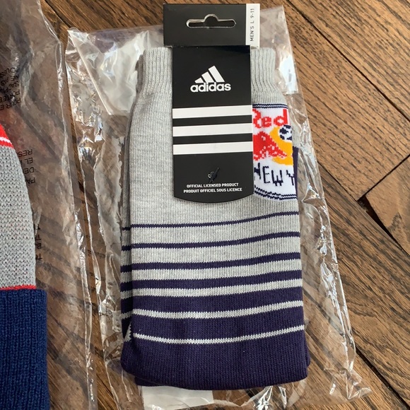 NEW YORK RED BULLS ADIDAS HAT & SOCKS NWT - Picture 5 of 8